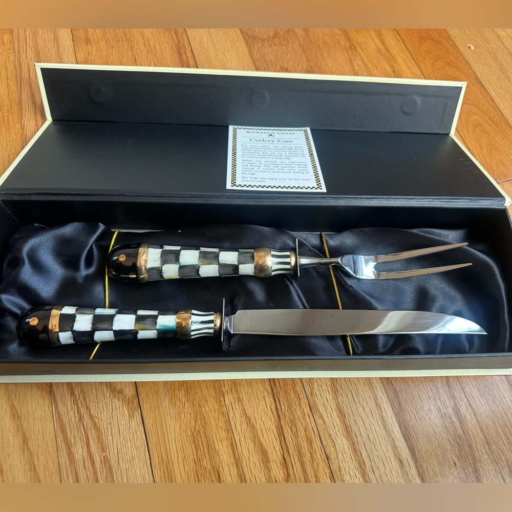 🎉NEW IN BOX🎉 MacKenzie-Childs Black and White Checkered Carving Set